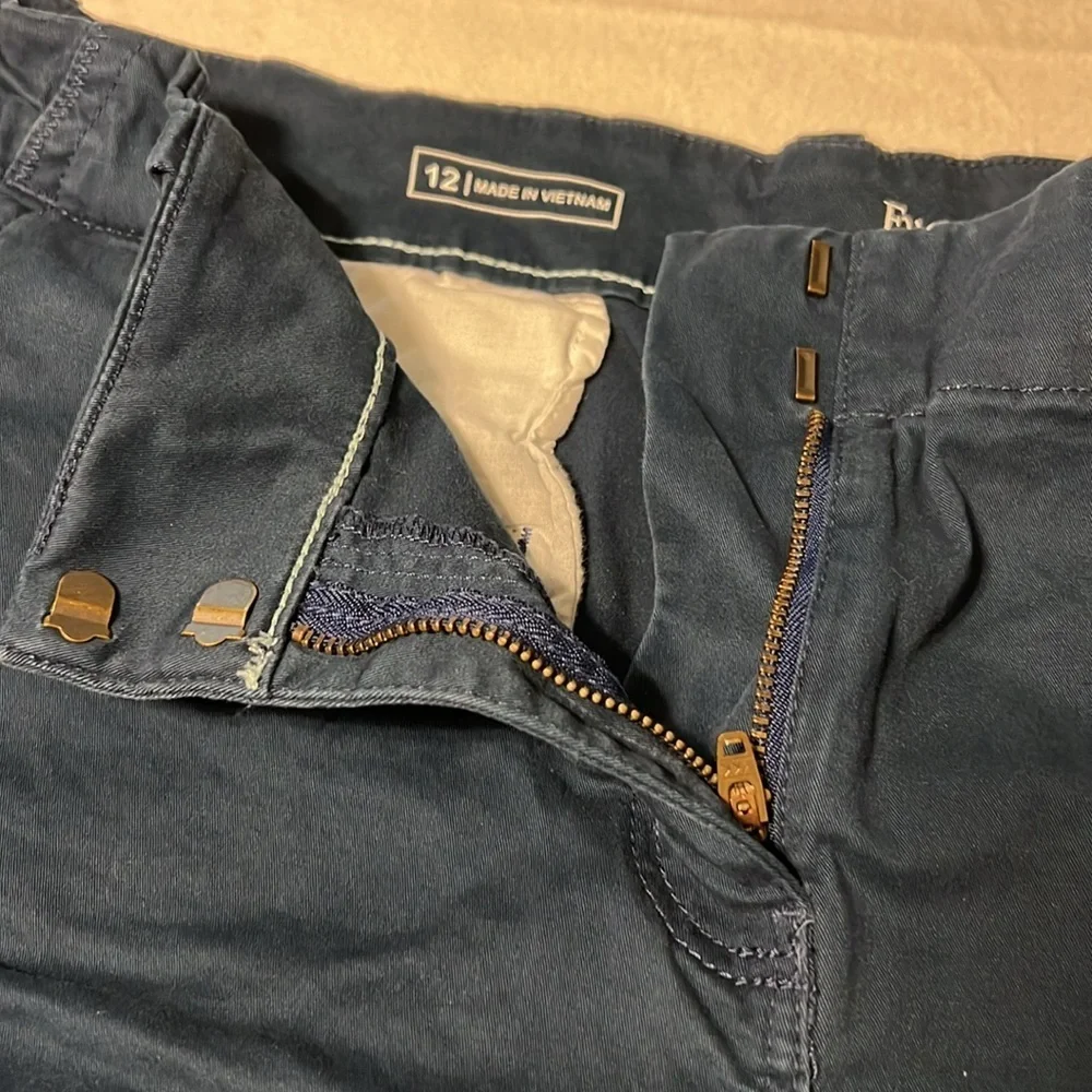 Vineyard vines shorts size 12